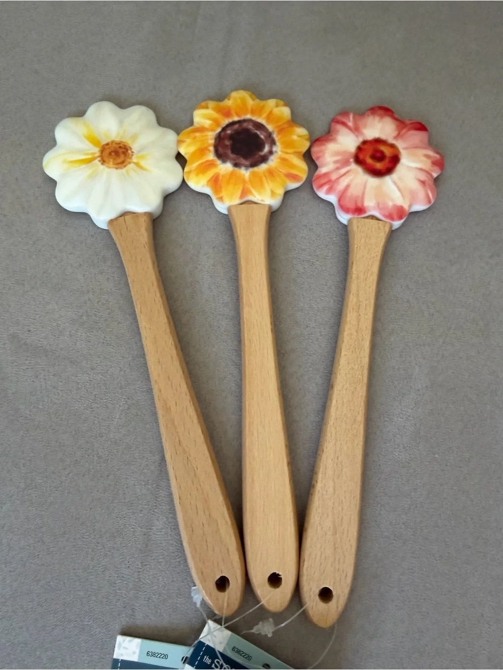 3 sunflower spatulas cooking utensils kitchen decor